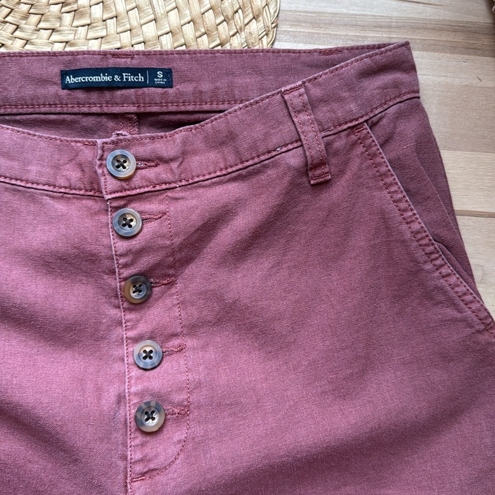 ABERCROMBIE & FITCH • PANTS - Picture 3 of 5